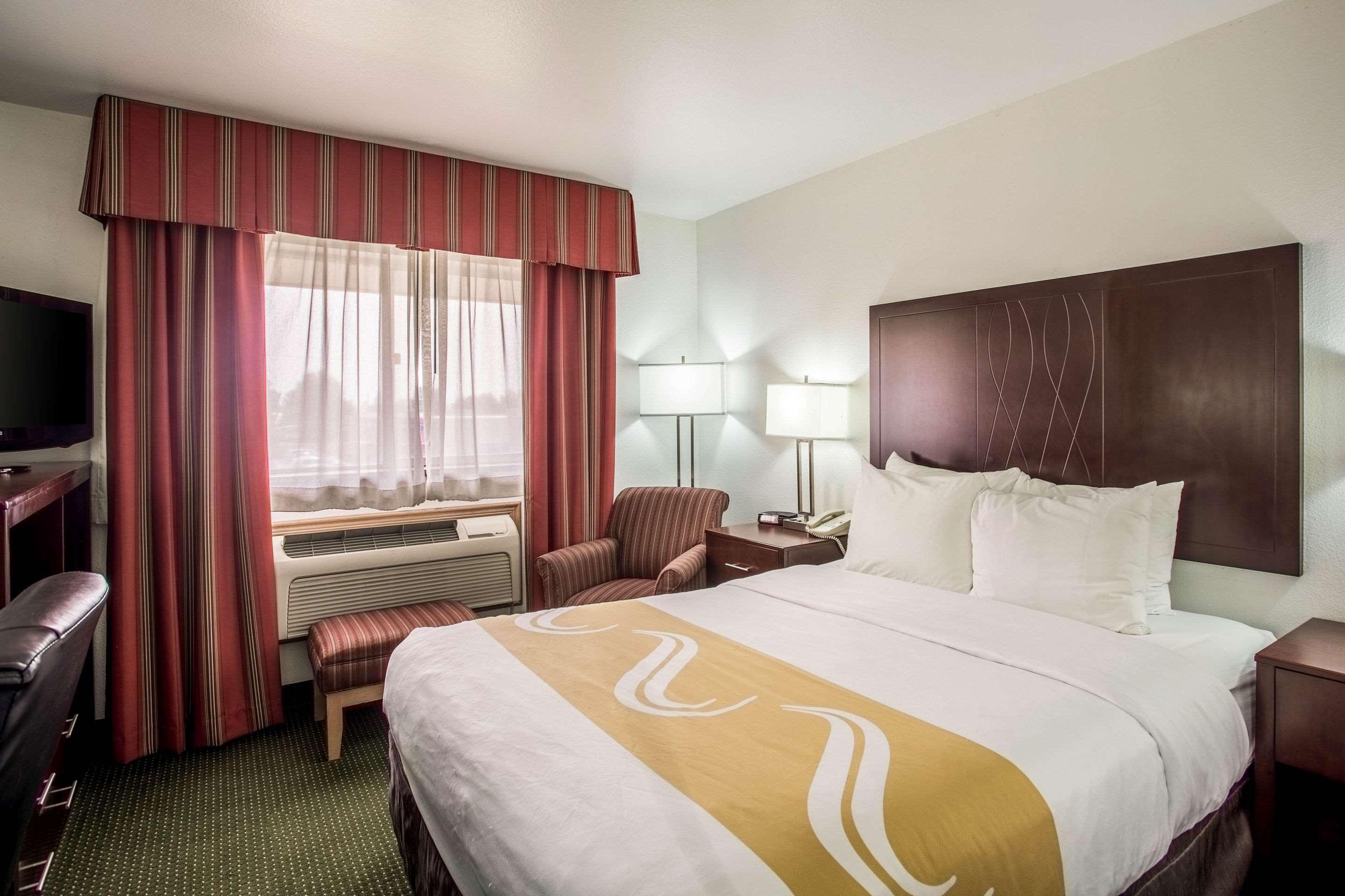 Quality Inn Belgrade Exterior foto